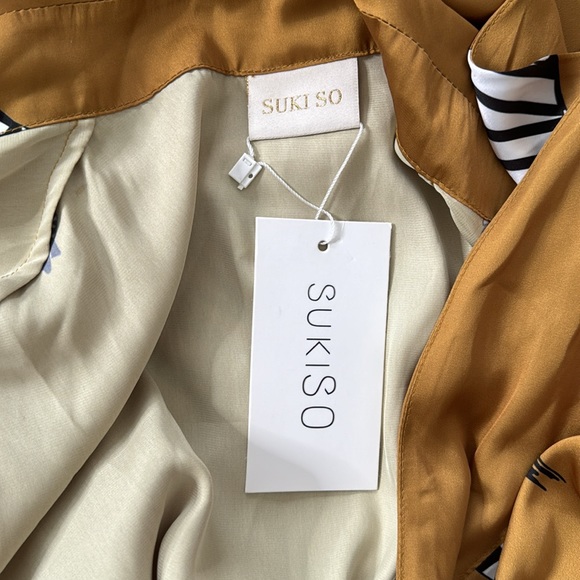 NWT! ⭐️ SukiSo Gold Elsa Wrap Dress in Zebra - Picture 7 of 16